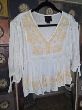 LV Los Angeles White Peasant Blouse with Yellow Embroidery